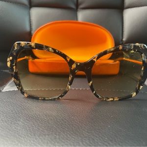 🔥LIKE NEW- Dolce & Gabbana Sunglasses